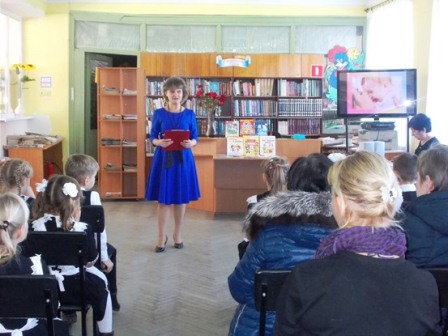 В детской библиотеке начались семейные праздники, посвященные Дню Матери