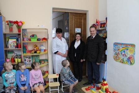 Евгений Ильин поручил облагородить территорию возле шестой школы