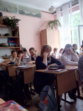 Ученики третьей школы приняли участие в программе «Оружие врага»