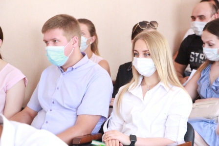 Вениамин Кондратьев вручил награды лучшим парламентариям Совета молодых депутатов