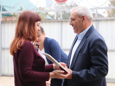 В Тбилисском районе сотрудников отдела вневедомственной охраны поздравили с праздником