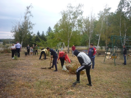 Большой субботник провели в Тбилисском районе