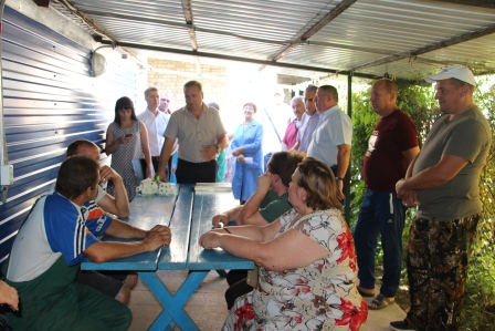 Глава посетил Ловлинскую: Новые школа, парк и музей