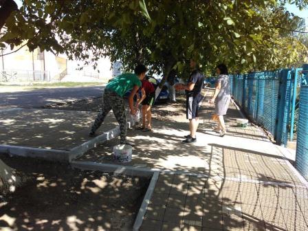 Ребята из седьмой школы приняли в субботнике «Зеленая Россия»