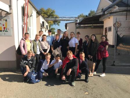 Школьники посетили Тбилисский маслосырзавод