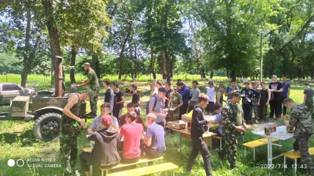 В Тбилисском районе студенты прошли военно-полевые сборы