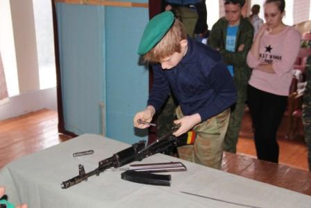 В шестой школе прошли районные соревнования по стрельбе из пневматической винтовки