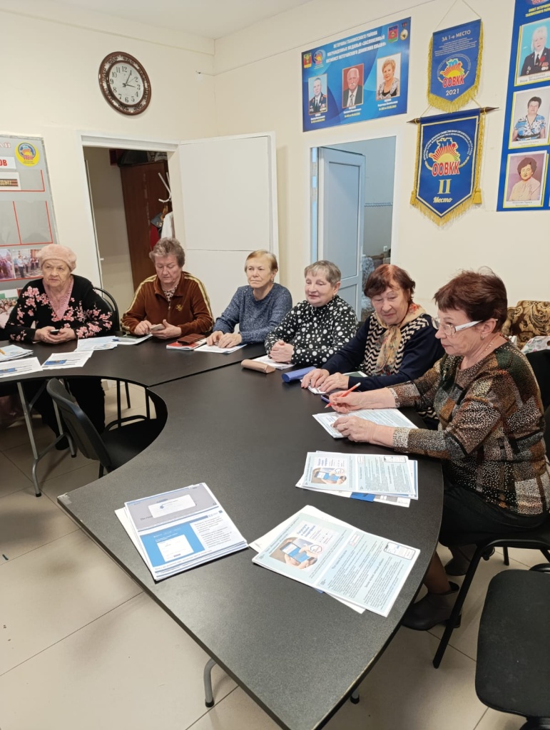 Подходит к завершению обучение второй группы участников гранта губернатора Кубани "Смартфон для всех"