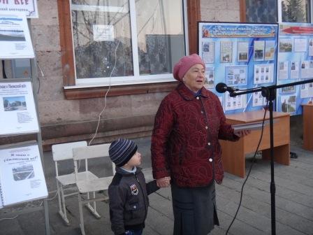 Поэты клуба «Серебряные струны»  центральной районной библиотеки на праздновании Дня станицы Тбилисской 