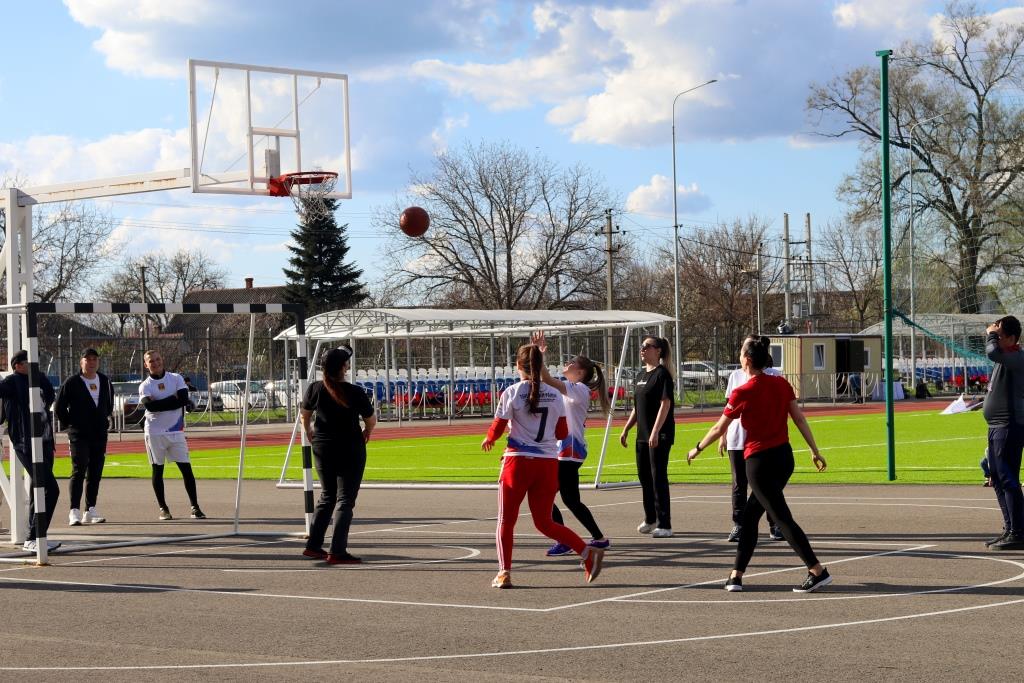 Продолжается реализация проекта "Первые в спорте - первые в работе", который реализуется при поддержке конкурса грантов губернатора Кубани!