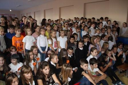 В школе № 4 прошел конкурс «Большие танцы»