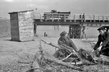 Деревянный мост