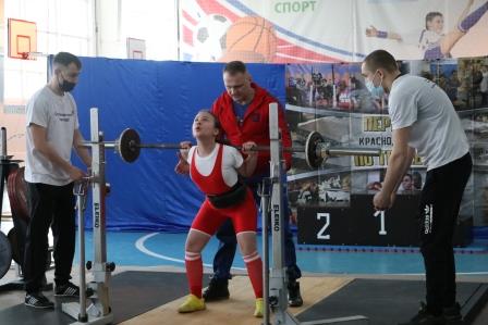 Тбилисский район стал победителем краевых соревнований по троеборью