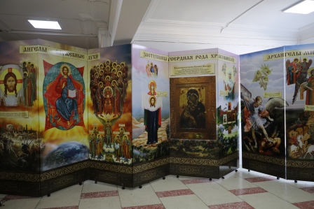 В Тбилисской проходит выставка "Небесные покровители земного воинства"
