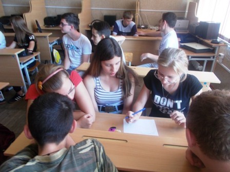 Работники Тбилисской центральной детской библиотеки организовали интерактивную викторину «Здоровый образ жизни-альтернативы нет»