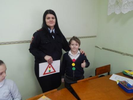 Ученикам пятой школы напомнили о правилах дорожного движения