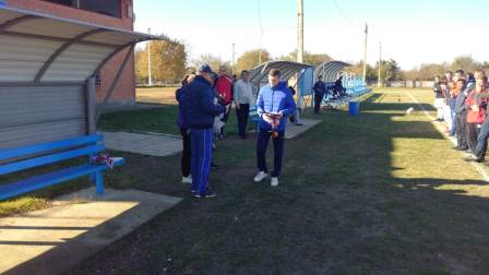 На стадионе «Пищевик» прошло торжественное подведение итогов летнего первенства по футболу