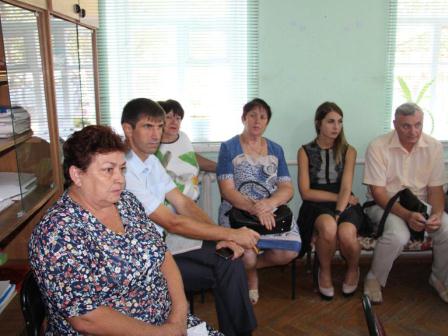 В Песчаном поселении прошел выездной прием граждан