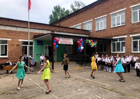 В школах и детских садах Тбилисского района прошли мероприятия ко Дню Победы