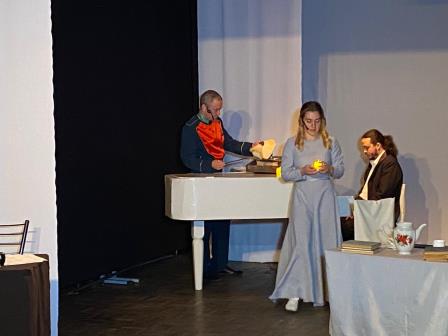 В центре «ТЮЗ» прошел урок, посвященный творчеству поэтессы Марины Цветаевой