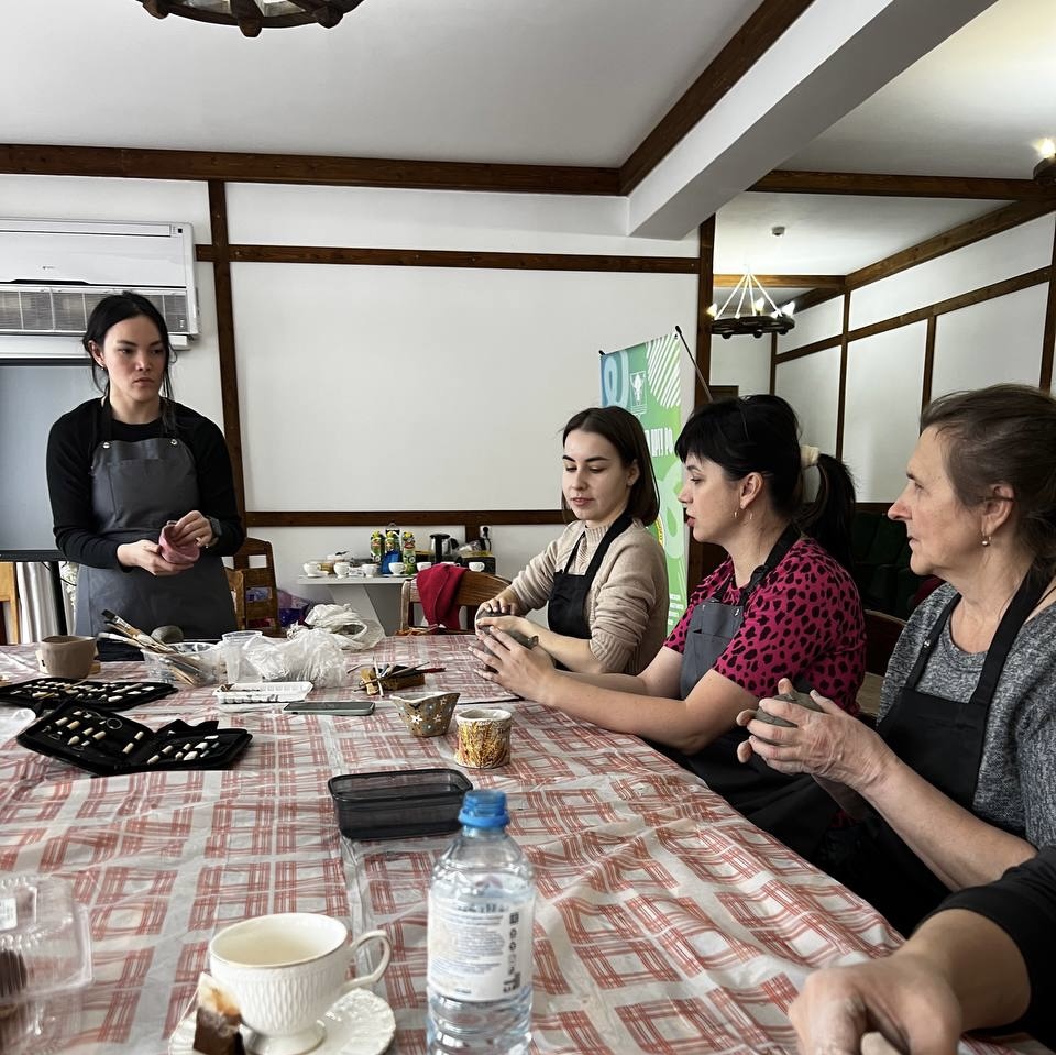 Женщины Профсоюза снова творчески воплотились в работе с глиной