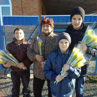 В Тбилисском районе состоялась акция «Подарок для милых дам»