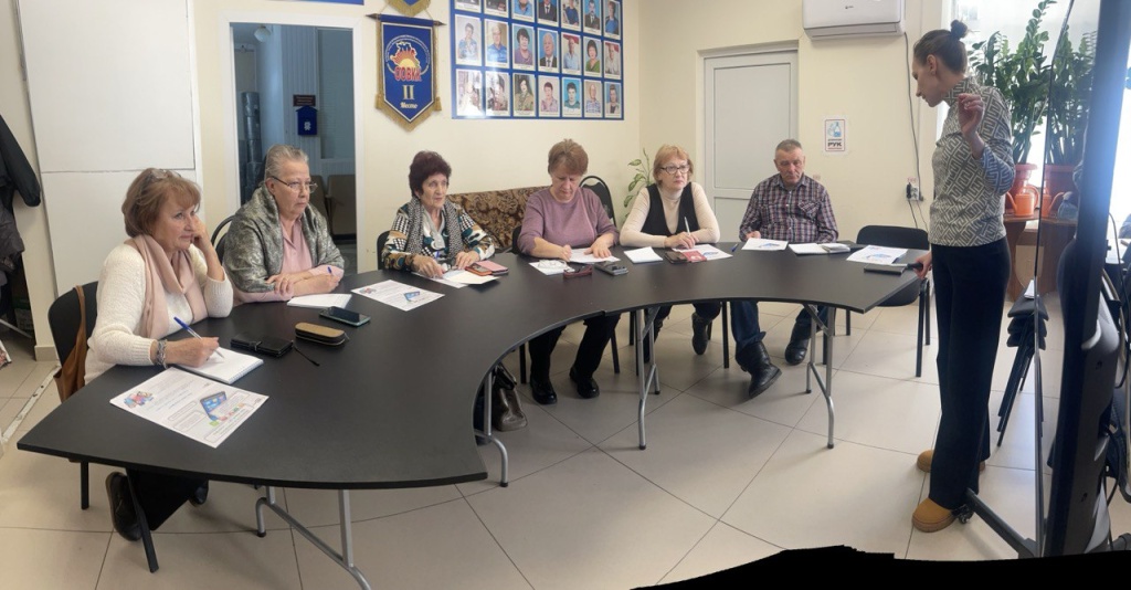 Обучение ветеранов по проекту "Смартфон для всех"