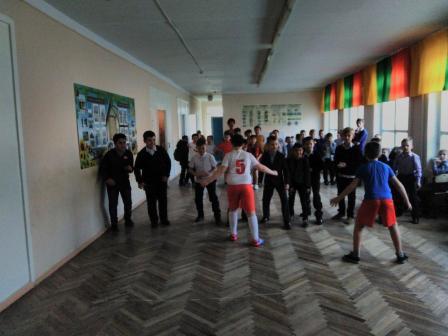 В седьмой школе прошел конкурс «Ребята с нашего двора»