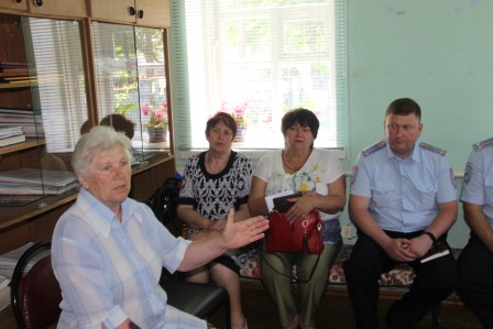 В Песчаном поселении прошел прием граждан