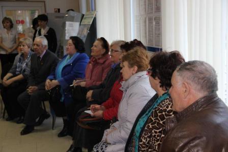 В Тбилисской пенсионеры сели за парты 