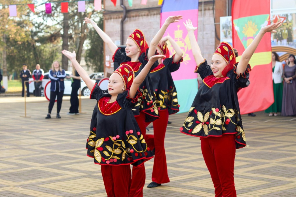 В Тбилисском районе отметили День народного единства