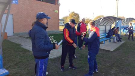 На стадионе «Пищевик» прошло торжественное подведение итогов летнего первенства по футболу