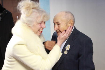 Трем ветеранам из Тбилисского района вручили медали в честь 75-летия Победы