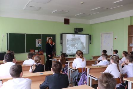 В День Неизвестного Солдата в школах района прошли уроки Памяти