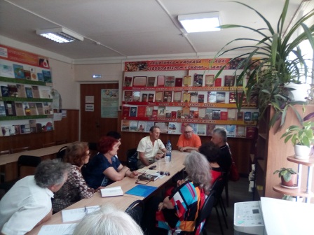 В районной библиотеке прошло заседание поэтического клуба