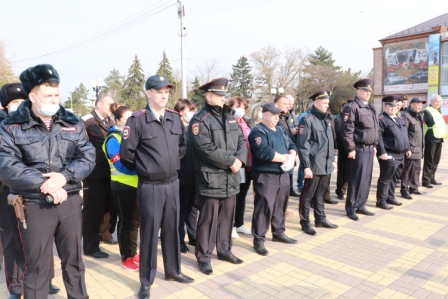 В Тбилисском районе работают мобильные отряды самоконтроля