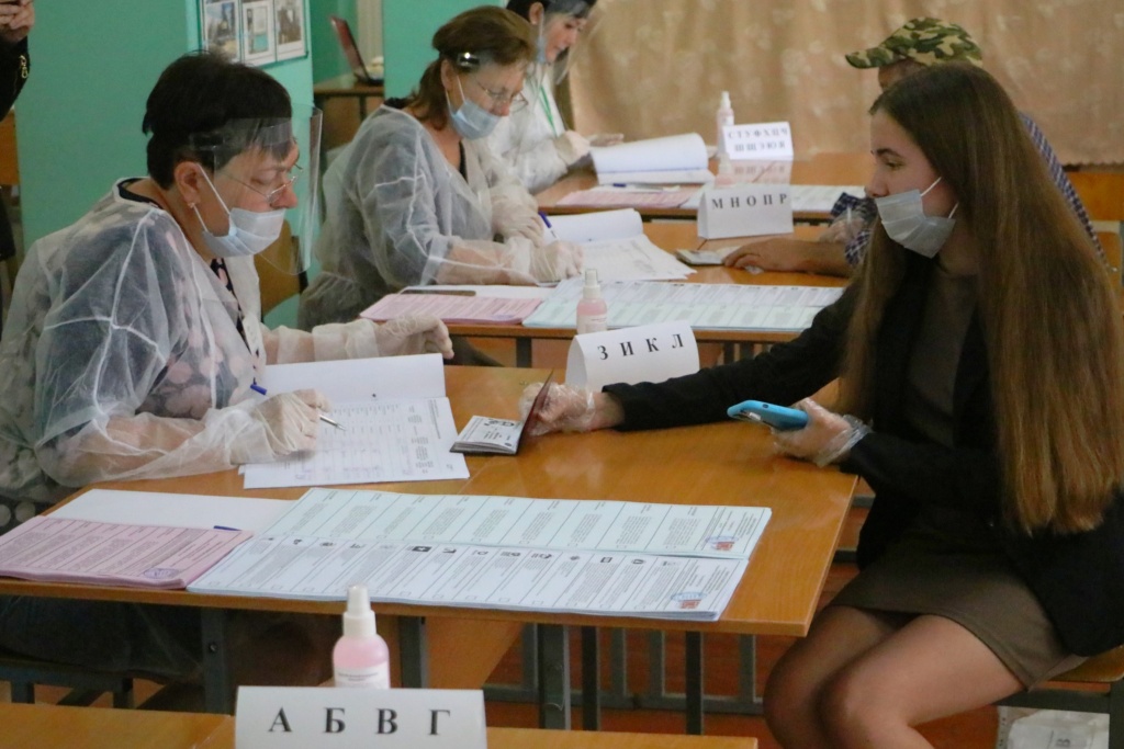 18-летняя именинница проголосовала в Тбилисском районе