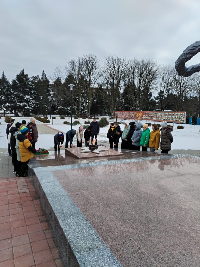 Урок мужества для учащихся ловлинской школы провели сотрудники архива