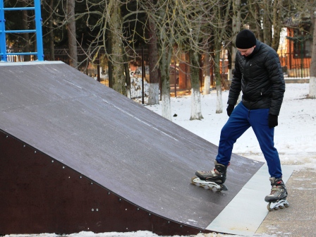 В Тбилисской открыли скейт-площадку
