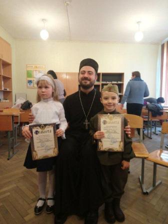 Воспитанник детского сада «Наше счастье» выступил на литургии в храме Андрея Первозванного