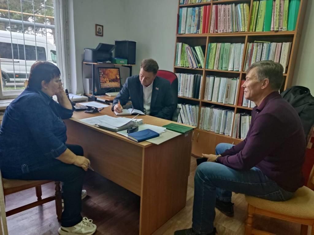 Депутата провели прием граждан