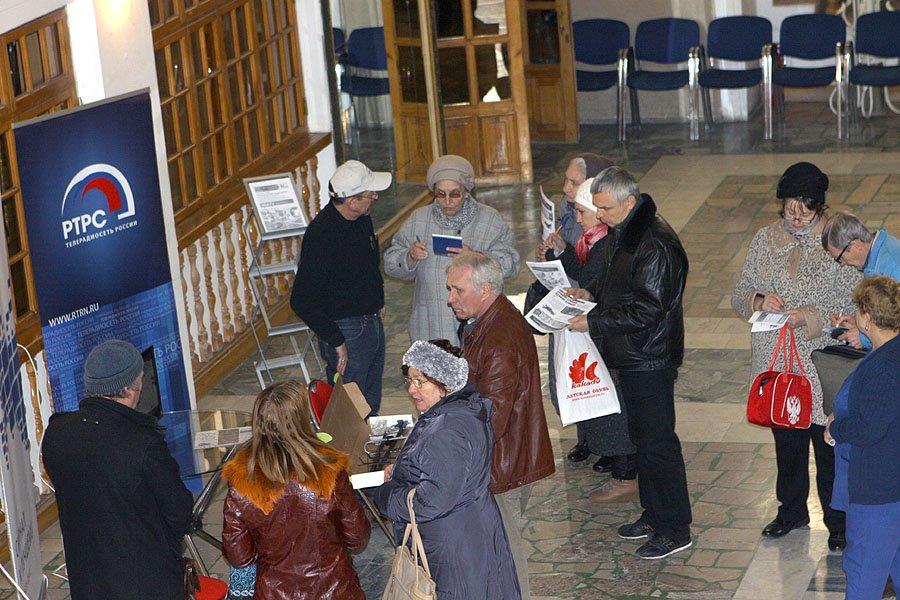 Процесс консультации и раздачи буклетов