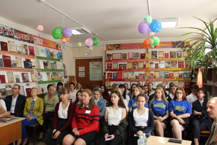 В тбилисской библиотеке прошла встреча двух поколений