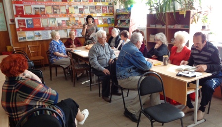 В районной библиотеке состоялось заседания клуба «Серебряные струны» 