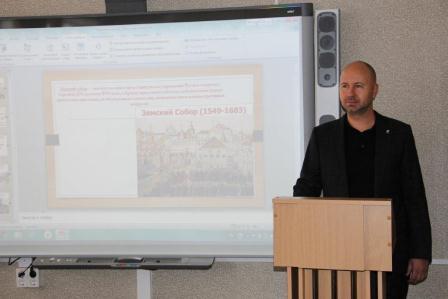 Депутат ЗСК провел урок в тбилисской школе