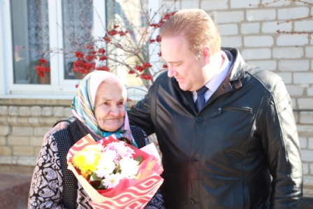 Труженикам тыла из станицы Геймановской вручили медали в честь 75-летия Победы