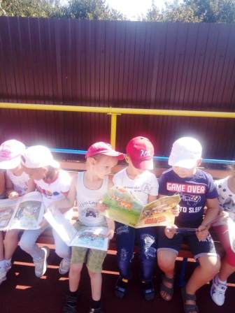 Обзор новых книг «Книжная карусель» провели для малышей детского сада