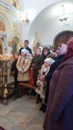 Воспитанник детского сада «Наше счастье» выступил на литургии в храме Андрея Первозванного