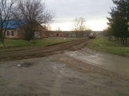 В Марьинском сельском поселении продолжается грейдирование дорог 