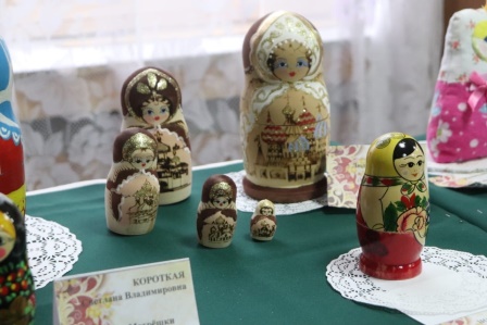 В Тбилисском районе проходит выставка матрешек